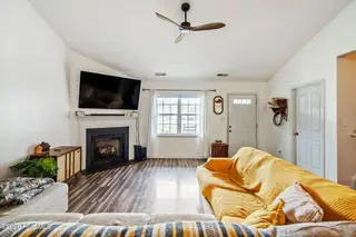 131 Woodbury Farm Drive, Jacksonville, NC 28540 – photo 6