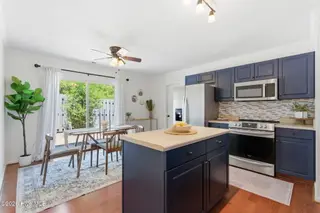2214 Jefferson Street, Wilmington, NC 28401 – photo 12: 22-web-or-mls-dsc08480