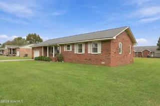 367 Second Street, Ayden, NC 28513 — 3-bedroom home, Ayden, NC, photo 5 of 41: 5-web-or-mls-BLS_0188