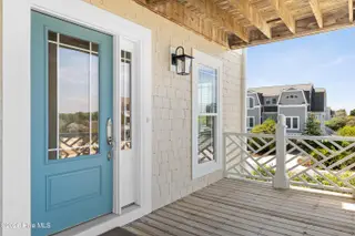 1046 Tide Ridge Drive, Holden Beach, NC 28462 — 5-bedroom home in Pointe West, Holden Beach, NC, photo 11 of 72: 1046 Tide Ridge Drive