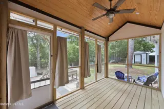 109 Noyes Avenue, Morehead City, NC 28557 – photo 3: Screen porch back of house