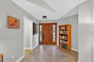 813 Plantation Drive, New Bern, NC 28562 – photo 5: Entrance