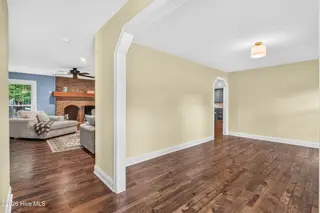 154 NW Bridge Road, Jacksonville, NC 28540 – photo 8: 1-8