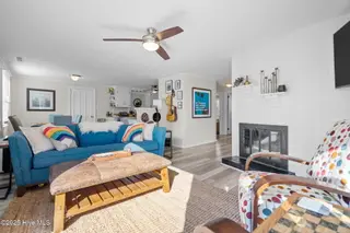 412 Raleigh Avenue, Carolina Beach, NC 28428 — 2-bedroom home, Carolina Beach, NC, photo 14 of 20: 40-web-or-mls-DSC09746