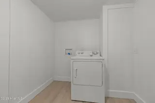 4113 N Highway 101, Newport, NC 28570 – photo 10: laundry room