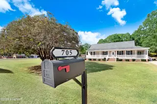 705 Guilford Street, Goldsboro, NC 27530 – photo 6: 06-705 W Guilford St-6