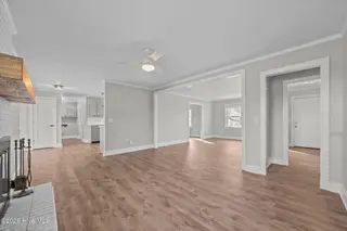 219 Leon Drive, Greenville, NC 27858 — 3-bedroom home in Lake Glenwood, Greenville, NC, photo 6 of 34: 24-web-or-mls-LHV_8182