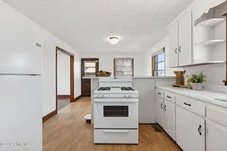 1020 S Pollock Street, Selma, NC 27576 – photo 14: 20-web-or-mls-IMG_0347