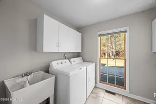 400 Carolina Pines Boulevard, New Bern, NC 28560 – photo 14: Laundry Room With Sink