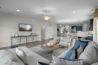 136a Arnette Drive SW 17a, Ocean Isle Beach, NC 28469 – photo 13: Fam rm-kitchen