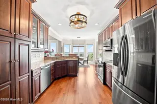 927 Stately Pines Road, New Bern, NC 28560 – photo 14: 31-web-or-mls-DSC_3817