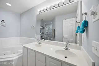2223 Locksley Woods Drive G, Greenville, NC 27858 – photo 14: 17-web-or-mls-bls_0041