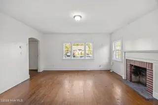 1705 S Pitt Street, Greenville, NC 27834 – photo 6: Living Room