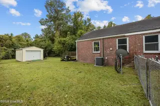 New Bern – photo 3: 3-web-or-mls-0C0A2086