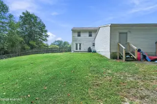 304 Pebble Lane, Jacksonville, NC 28546 — 3-bedroom home in Brynn Marr, Jacksonville, NC, photo 24 of 37: DSC03572