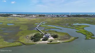 101 Sound Side Drive, Atlantic Beach, NC 28512 — 5-bedroom home in Bay Ridge, Atlantic Beach, NC, photo 17 of 65: 16-web-or-mls-DJI_20260915152312_0154_D