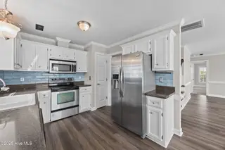 1013 Bristolmoor Drive, Winterville, NC 28590 – photo 6: 18-web-or-mls-BLS_0024