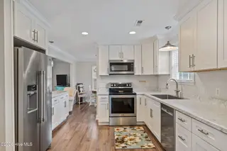 142 NE 14th Street, Oak Island, NC 28465 — 3-bedroom home in Tranquil Harbor, Oak Island, NC, photo 14 of 60: 30-web-or-mls-DSC06005