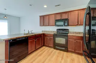 6421 Fawn Settle Drive, Wilmington, NC 28409 — 3-bedroom home in Deer Crossing, Wilmington, NC, photo 4 of 18: fawn set3