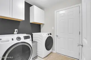 334 Station House Road, New Bern, NC 28562 – photo 13: Laundry Room