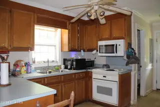 803 Brickyard Court, Greenville, NC 27858 – photo 5: IMG_3390