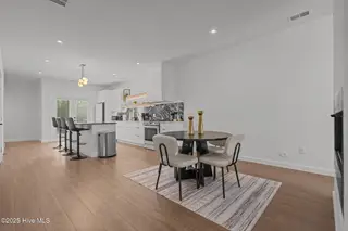 712 S 13th Street, Wilmington, NC 28401 – photo 10: 21-web-or-mls-DSC07939