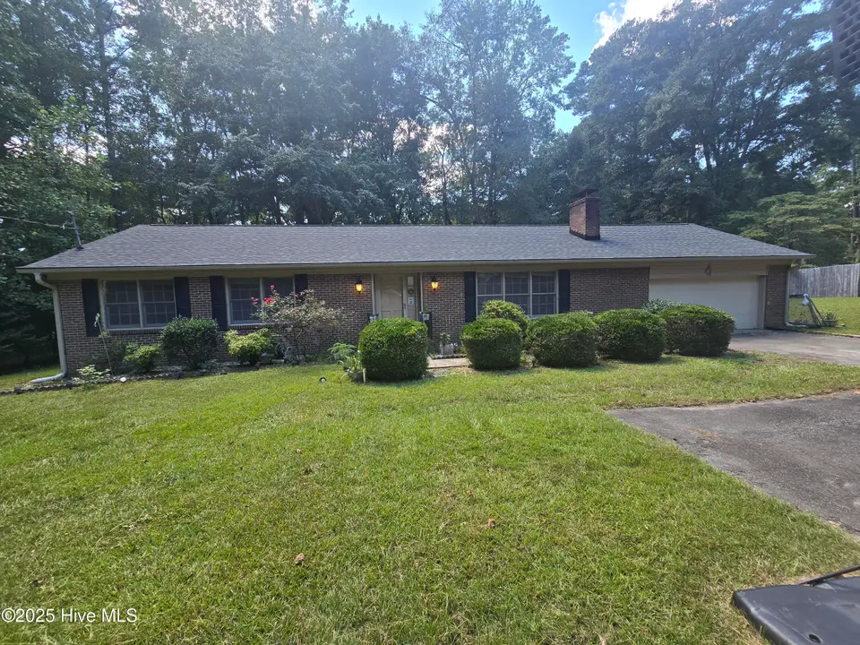 808 N Glenwood Trail, Southern Pines, NC 28387 – photo 1 of 31: front