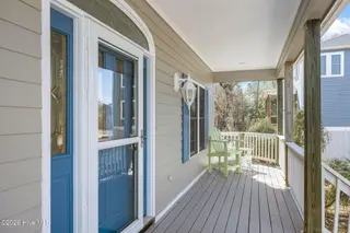 312 Lord Berkeley Drive, Emerald Isle, NC 28594 – photo 8: Step Inside
