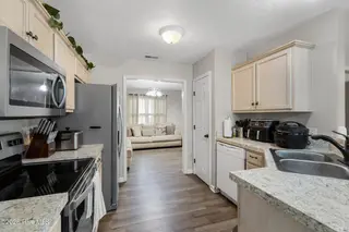305 Providence Drive, Jacksonville, NC 28546 – photo 15