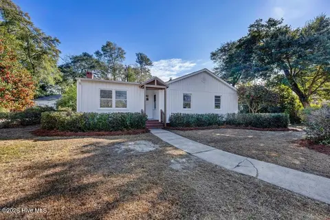 329 Wayne Dr, Wilmington