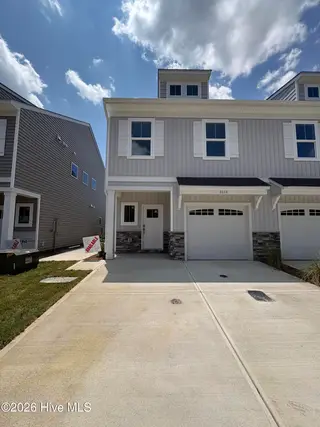 4614 Sweet Jasmine Run, Wilmington, NC 28412 — 3-bedroom townhome in Jasmine South, Wilmington, NC, photo 1 of 37