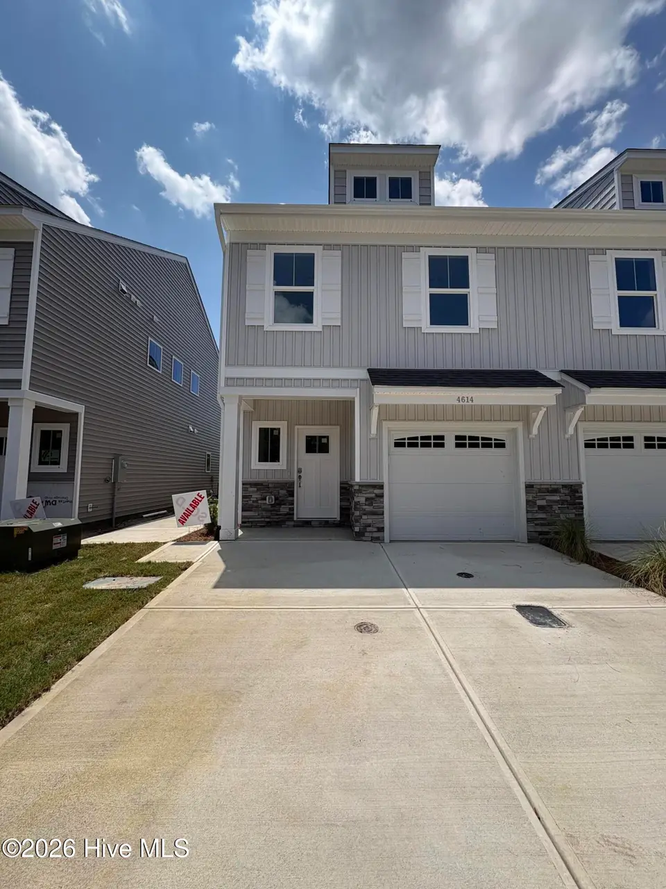 4614 Sweet Jasmine Run, Wilmington, NC 28412 — 3-bedroom townhome in Jasmine South, Wilmington, NC, photo 1 of 37