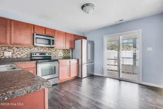 317 Glen Cannon Drive, Jacksonville, NC 28546 – photo 22: DSC_8607