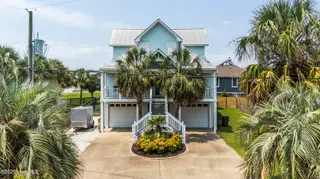 209 Georgia Avenue, Carolina Beach, NC 28428 – photo 3: DJI_20250602121416_0331_D