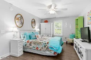 124 NE 15th Street, Oak Island, NC 28465 – photo 22: thumbnail-0196a7bd-024b-72b4-9068-9de093