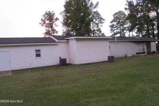 2347 W Wards Bridge Road, Warsaw, NC 28398 — home, Warsaw, NC, photo 6 of 14: IMG_5390