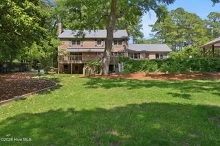 268 Shoreline Drive, New Bern, NC 28562 – photo 8: Lush backyard