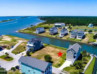 329 Oxton Place, Newport, NC 28570 – photo 1: 329 Oxton Place