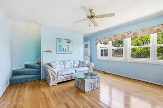 3904 Emerald Drive, Emerald Isle, NC 28594 – photo 22: Principal Bedroom Sitting Area