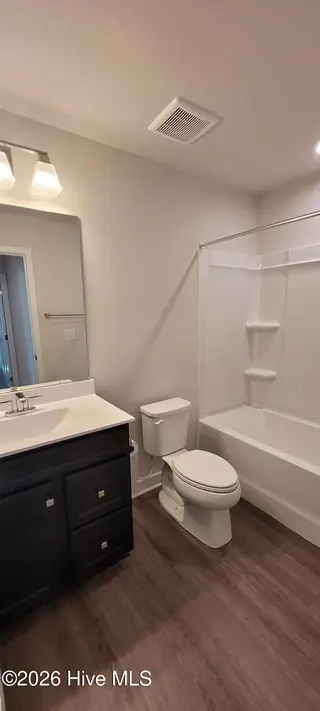 306 Spinnaker Street # A, Elizabeth City, NC 27909 – photo 13: Full Bath Upstairs