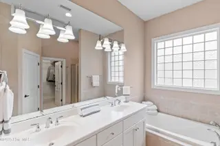 4239 Ashfield Place, Southport, NC 28461 – photo 21: Natural Bright Light