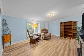 166 Watts Landing Road, Hampstead, NC 28443 – photo 8: Living Room