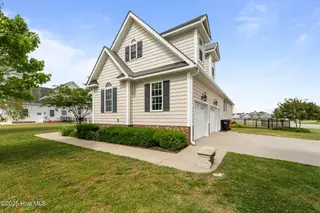 110 Lands End Drive, Elizabeth City, NC 27909 – photo 14: 17-web-or-mls-_Y9A4436