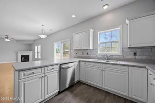 106 Bobwhite Circle, Cape Carteret, NC 28584 – photo 17: Kitchen