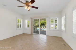 117 Hodges Street, Morehead City, NC 28557 – photo 12: Sun room with backyard access