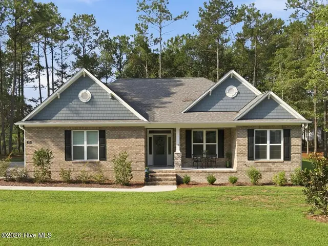 579 Hearthside Drive SE, Bolivia, NC 28422