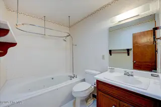 2005 Caracara Drive, New Bern, NC 28560 – photo 20: Hall Bath