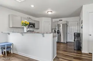 231 Hickory Shores Drive, Newport, NC 28570 – photo 11: Kitchen Bar