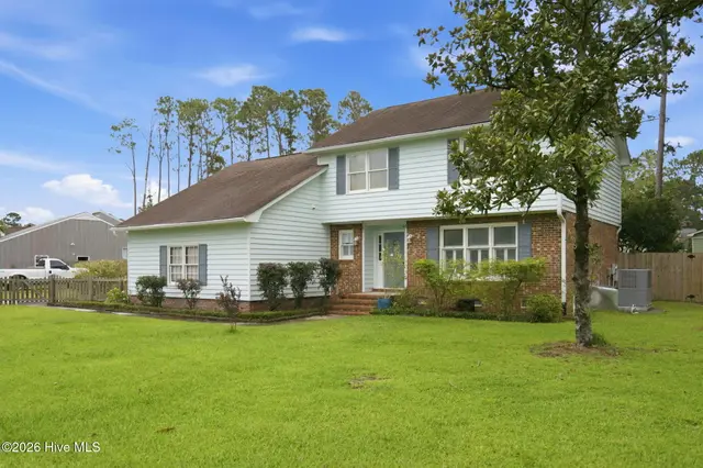 10017 N Olde Towne Wynd SE, Belville, NC 28451