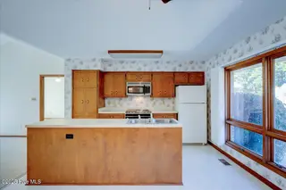 2005 Caracara Drive, New Bern, NC 28560 – photo 12: Kitchen 3